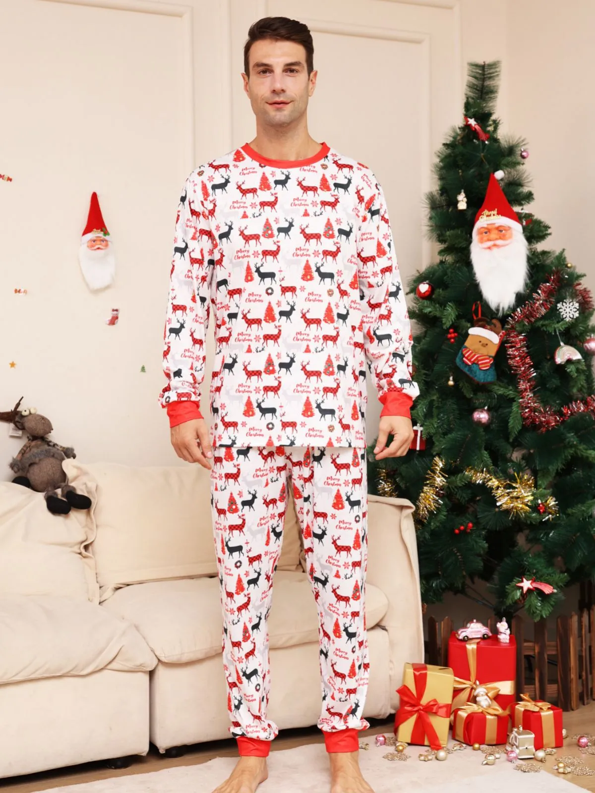 Christmas Parent-Child Pajamas with Monogrammed Cartoon Deer Prints