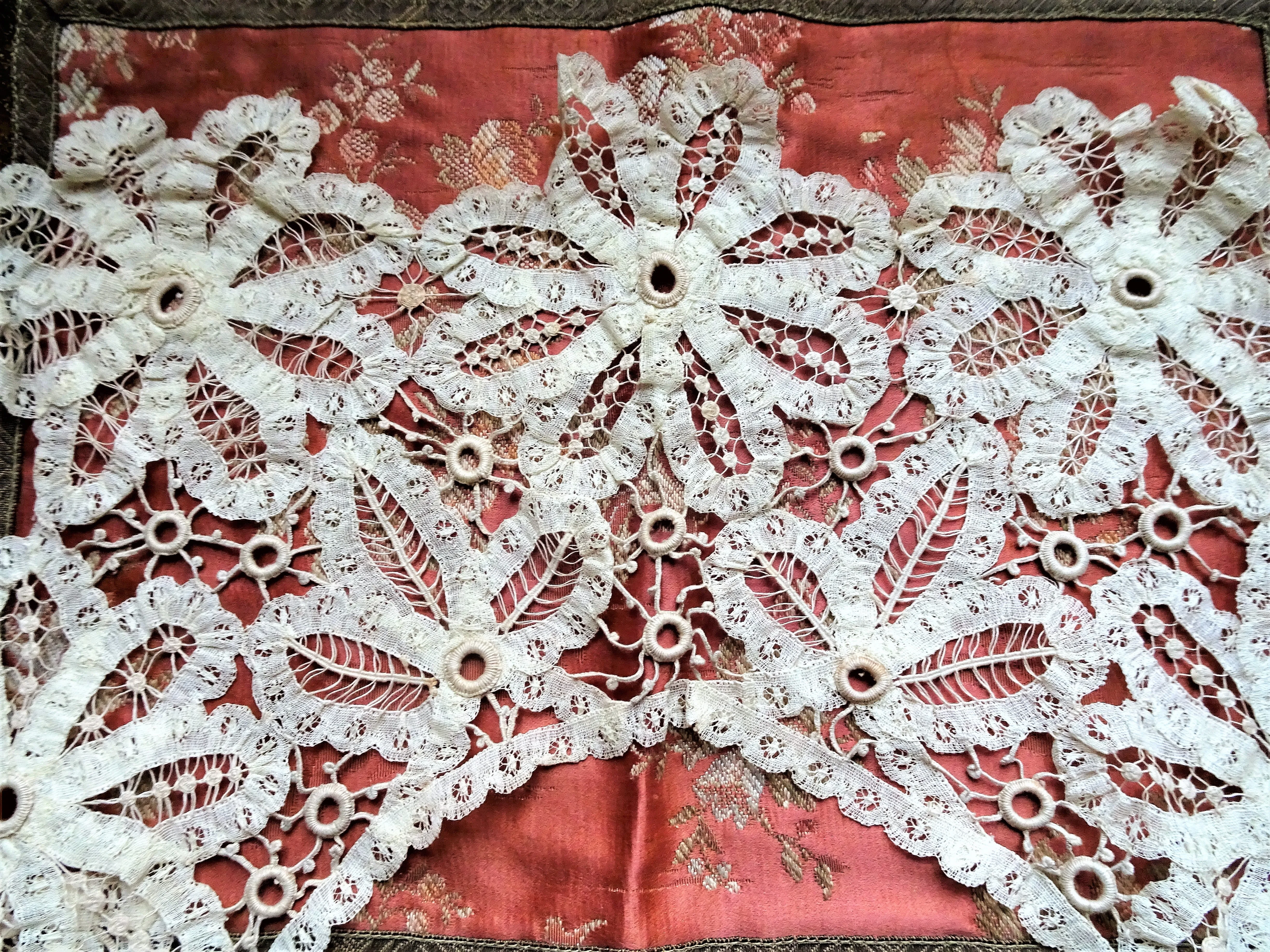 LOVELY Victorian French Lace Collar,Hand Made Creamy Ivory Color Lace,Victorian Edwardian Lace,Antique Bridal Lace,Collectible Lace