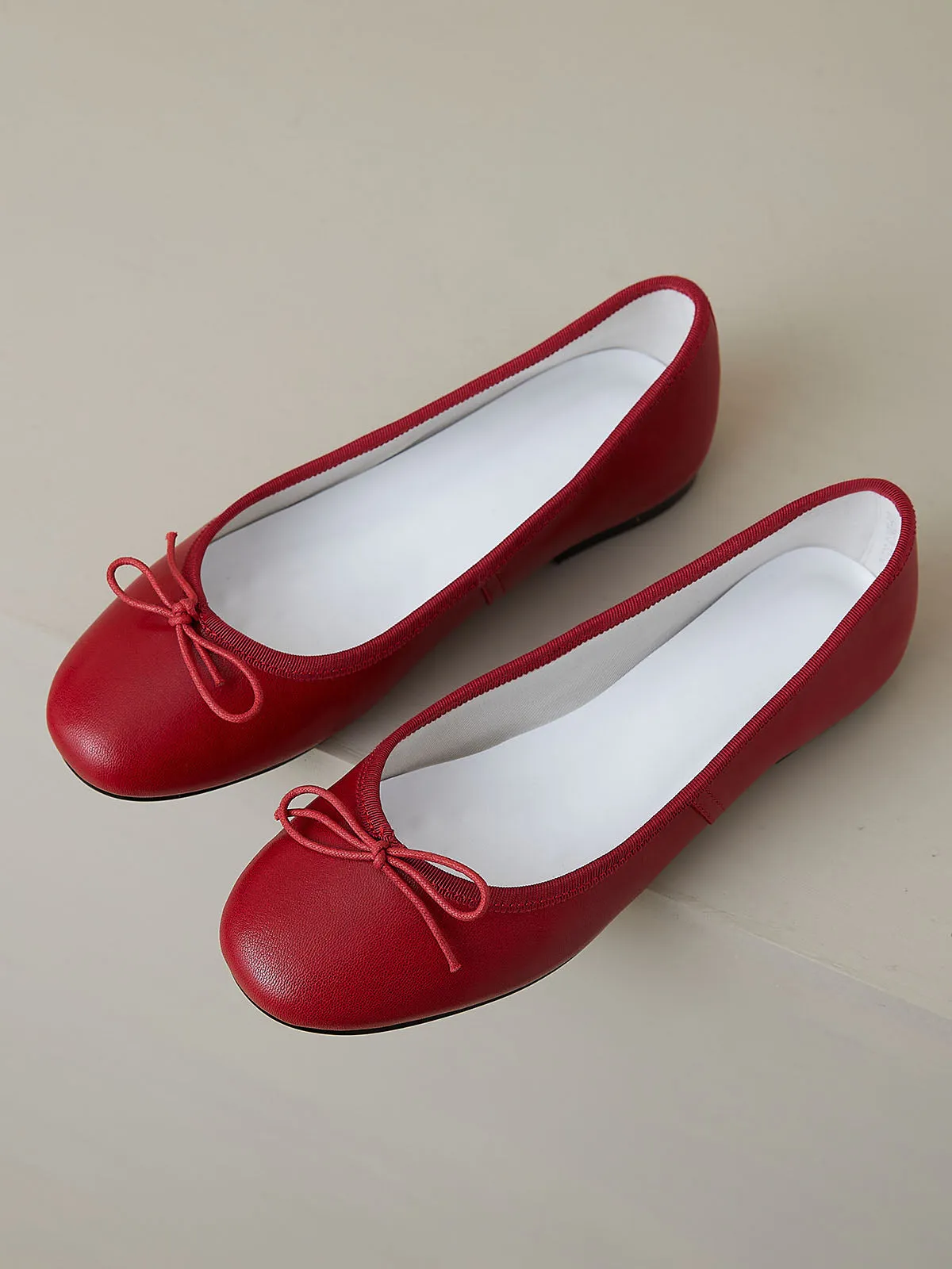 Women's Solid Color Pointed Toe Leather Ballerina